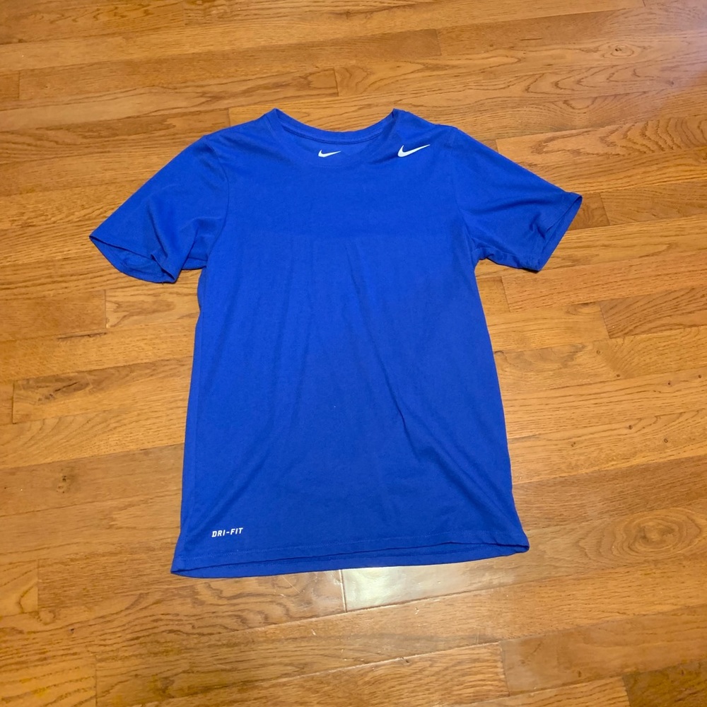 Men’s Nike Dri-fit size small *will bundle*